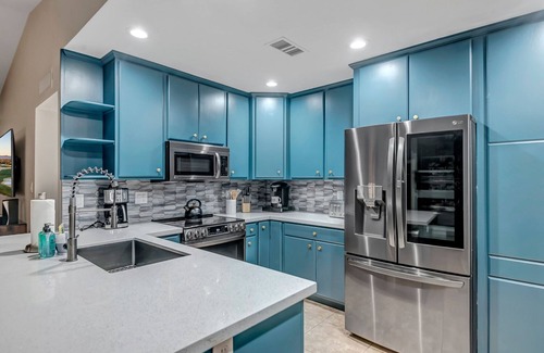 Shea North Estates House | Resort-Style Luxury | Tons of Amenities! Plus near Golf & Barrett Jackson!