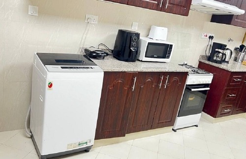 Mussafah Apartment | Rest House Hostel