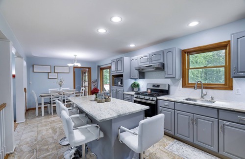 East Stroudsburg House | Rest in our Nest! Cozy Pocono Mtn Retreat.