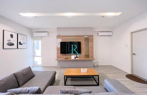 Tanjung Aru Apartment | Restful Respite Tanjung Aru Inifnity Pool 2BR