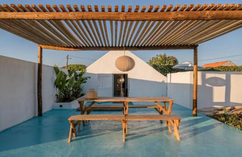 Azoia House | Retiro com Piscina e Vistas Deslumbrantes