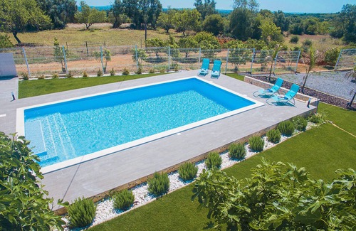 Pata de Cima Villa | Retreat w/heatable pool & BBQ