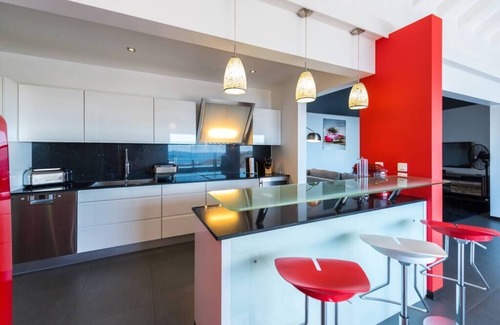 Morne Criquet House | Retro-Classic Villa Nita, Few Minutes to the Beach