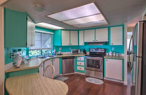 Vero Beach House | Retro Vero Beach Resort Home w/ Florida Room!