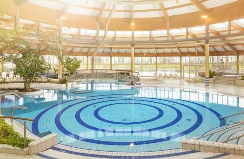 Lobbe Apartment | Rex Rugia FeWo15-5 mit Schwimmbad und Saunanutzung im AHOI-Erlebnisbad Sellin