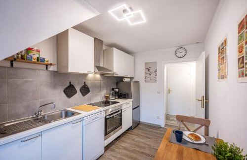 Urbar Apartment | Rhein-View-Oase für große Gruppen - Parkplätze