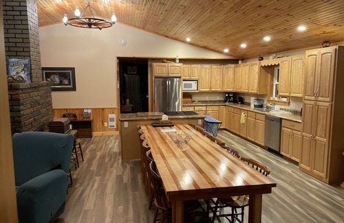 Annapolis Subdivision D House | "Rhodiesrest/BEST Lake in NS/7kayaks/2 paddleB/Sleep10/wifi/New Beds/Firewood