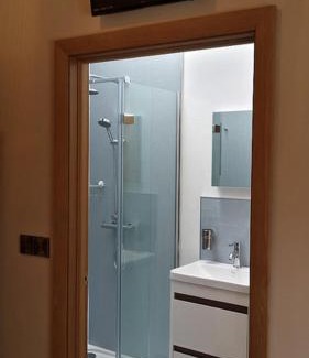 Crosswell Bed & Breakfast | Rhostwarch