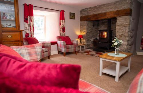 Crosswell House | Rhostwarch Old Farmhouse Newport, Pembrokeshire