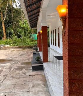 Sulthan Bathery House | Rhythm Holiday Home