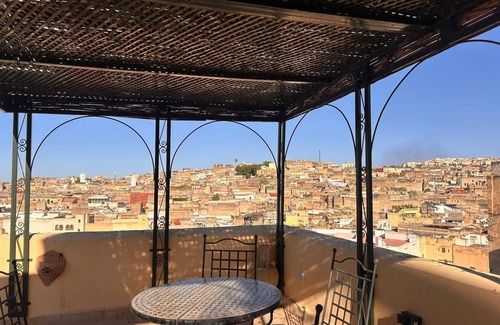 Ville Nouvelle House | RIAD DAR NA FEZ. Complete house, ideal for groups, friends or families.
