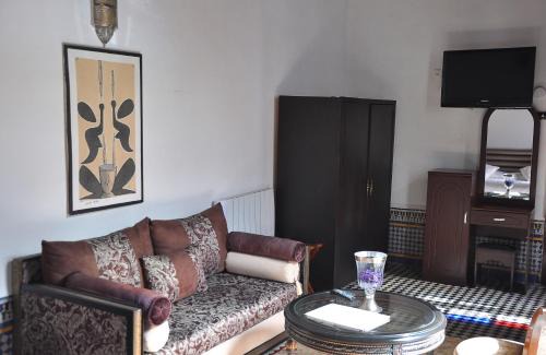 Ain Azlitan House | Riad Les Remparts De Fès