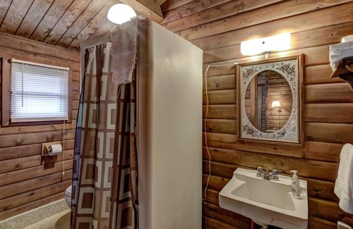 Rib Lake Hotel | Rib Waters Inn