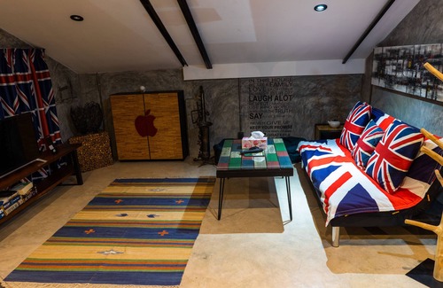 Hang Dong House | Rice Barn and Rooms