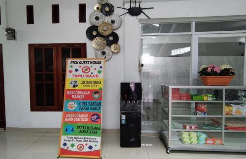 Jambi Hotel | Rich Guesthouse
