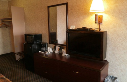 Richmond Hotel | Richmond Inn & Suites