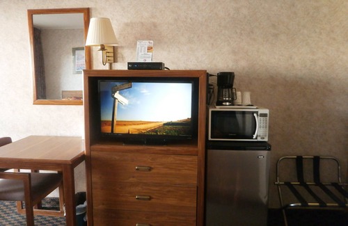 Richmond Hotel | Richmond Inn & Suites