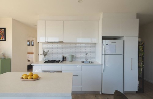 Richmond North Apartment | Richmond Penthouse | Modern 2BR with City Views