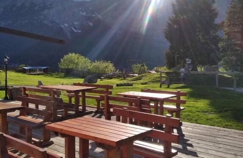 Molveno Ski Chalet | Rifugio La Montanara