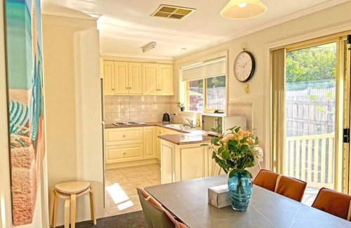 Ringwood House | Ringwood Exquisite 2BR Staycation WiFi 66 U1 metres from Eastland