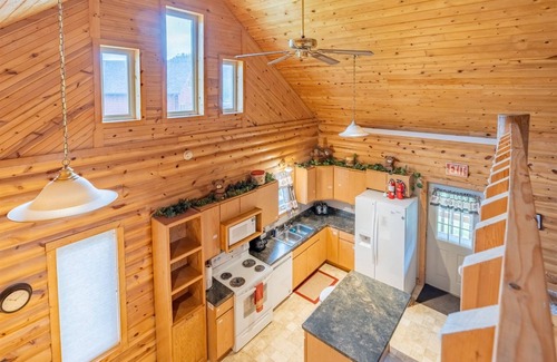 Hill City Cabin | Ripplin Creek Haven | 3 Bed, 2 Bath