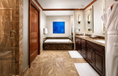 Vail Resort | Ritz Carlton Residences Vail 3 Bedroom + Sofa Bed, Pool, Hot Tub, Fireplace