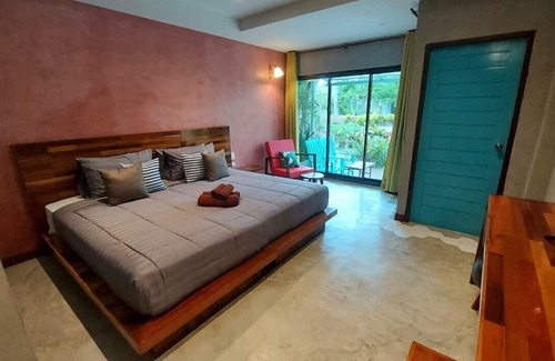 Bang Khonthi Hotel | River CoCo Amphawa