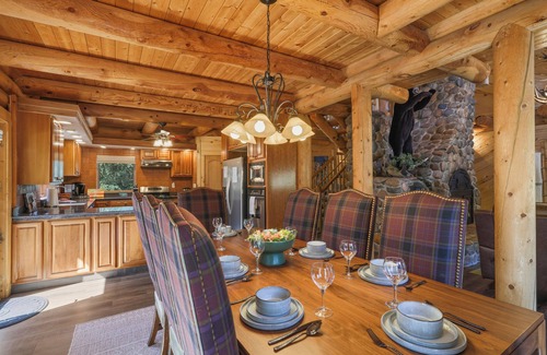 San Juan River Village House | River Front home with Hot Tub