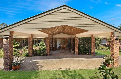 Diddillibah Bed & Breakfast | River Gum Luxury Bed and Breakfast