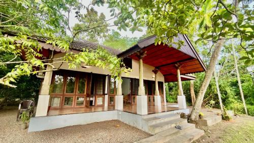 North Paravur House | River Song Villa