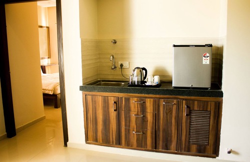 Achrol Hotel | Riverarch Greenfields Resorts