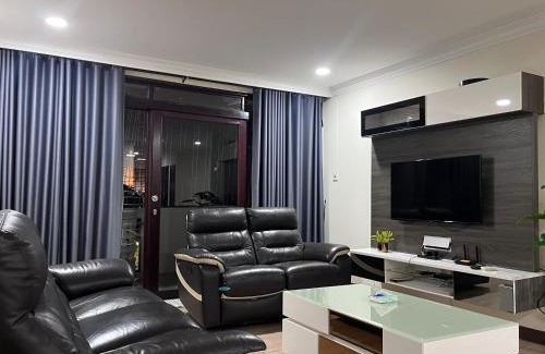 Kampung Surabaya Apartment | Riverbank Suite @ Waterfront KCH