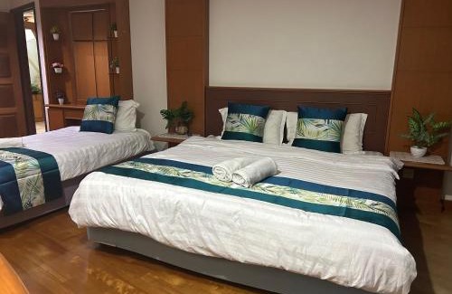 Kampung Surabaya Apartment | Riverbank Suites - River View Level 11, Sleeps 7