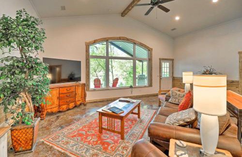 Lone Rock House | Riverfront Heaven on the White with Covered Patio!