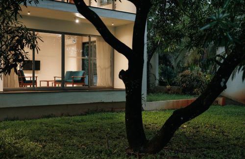 Inna House | Riverside Canopy