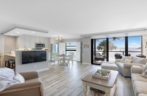 Marco Island Condo | Riverside Club A206 in Marco Island