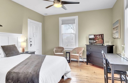 Martins River Cabin | Riverside Country Retreat near Mahone Bay, Lunenburg and Oak Island