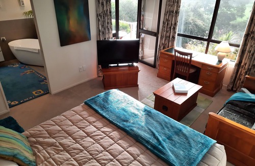 Paihia House | Riverside Homestead Waitangi