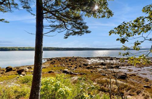 Sandy Point House | Riverside on Penobscot