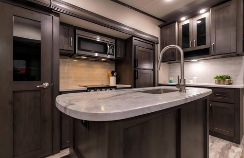 Regional District of Nanaimo Hotel | Riverside Resort & RV Park