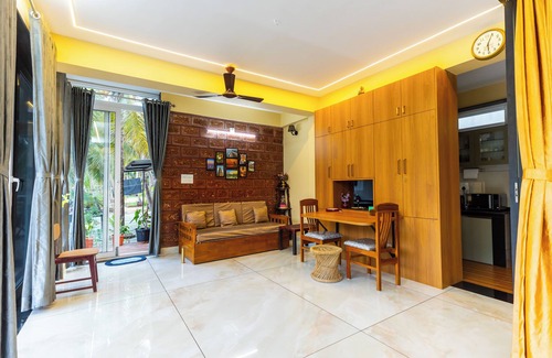 Tonse West Apartment | Riverside Retreat HomeStay – AC Studio with Breakfast Option & Boat Ride