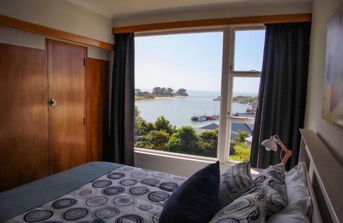 Riverton House | Riverton Views