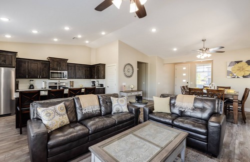 Washington House | Roadrunner Retreat- Private Hot Tub with Game Room and Heated Community Pool!