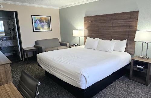 Downtown Zephyrhills Hotel | Roadstar Hotel Zephyrhills