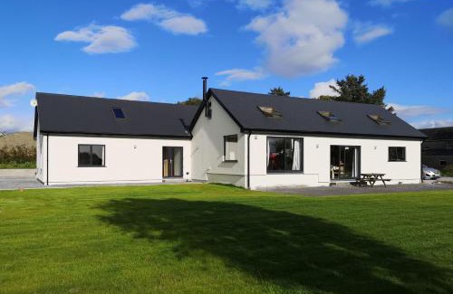 Ardnatrush Apartment | Roaringwater Stay