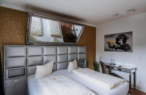 Sundern Hotel | RobrookS Hotel Garni