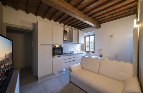 Tavarnuzze House | Rocca Palazzaccio