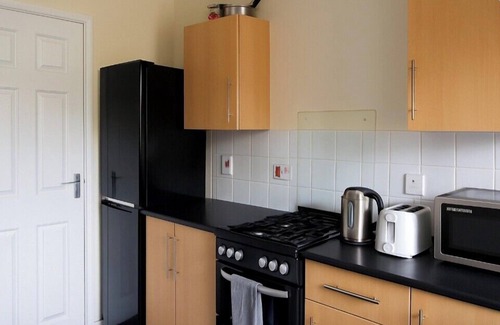 Rochdale Apartment | Rochdale Retreat - Cozy Apartment Stay