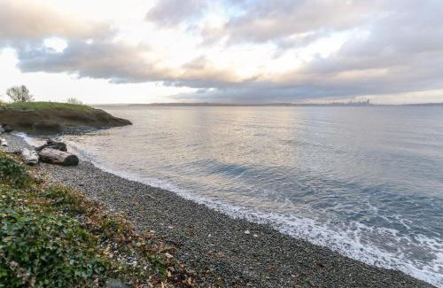 Bainbridge Island House | Rockaway Beach View