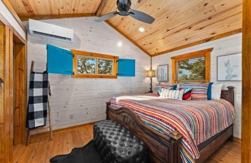 Fredericksburg House | Rockin' R - Rustic Star Cabin